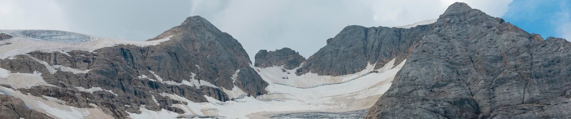 Il ghiacciaio della Marmolada, sulle Dolomiti ha già perso l’80% del suo volume e nei prossimi 15 anni, come altri ghiacciai alpini, potrebbe scomparire.